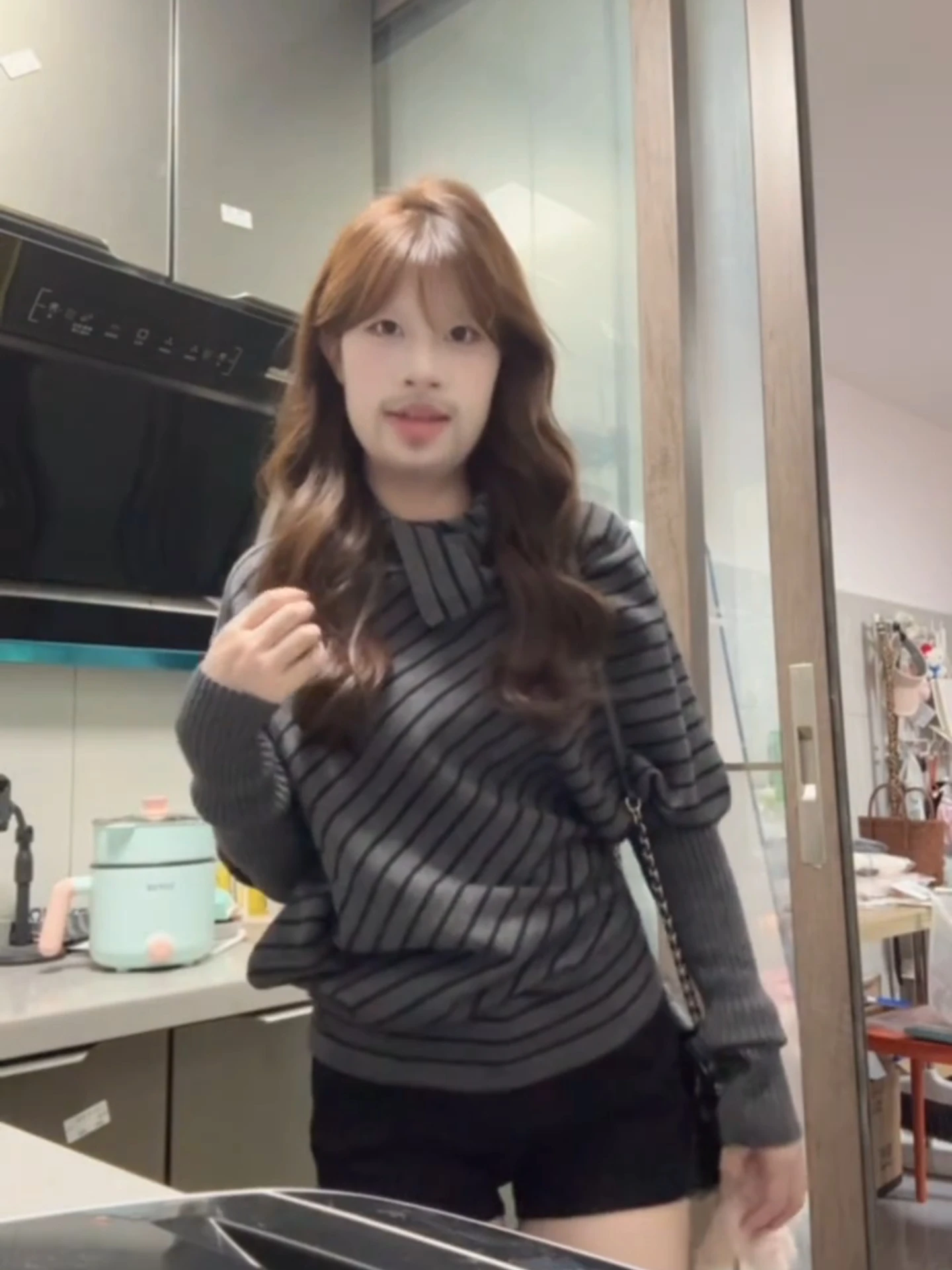 

Женский трикотаж с высоким воротником Batwing Sve, асимметричный свободный крой, осенне-весенний полосатый свитер, повседневный топ Sli