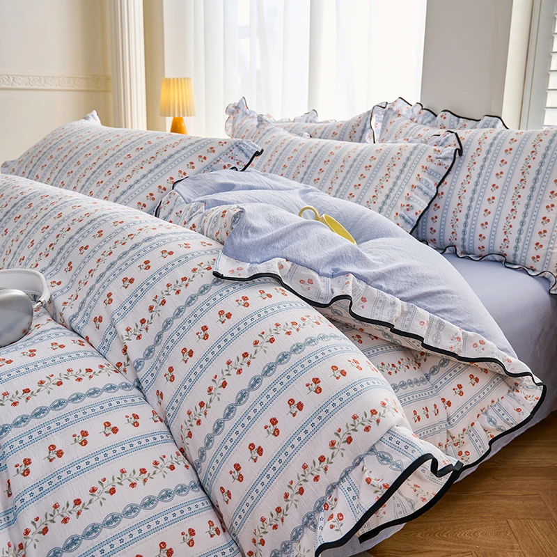 INS-style Bedding Set Blue Floral Fragments Rose Ruffle Trim Duvet Cover Set Sheet Set King Queen for Bedroom Decor Bithday Gift