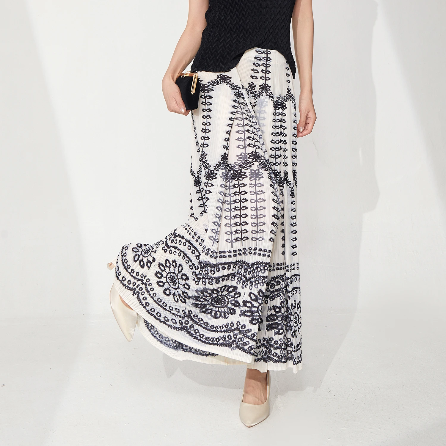 Women's 2025 Summer New Miyake Casual Pants Loose Plus Size Drape Pants Skirt Fashionable Wide Leg Pants