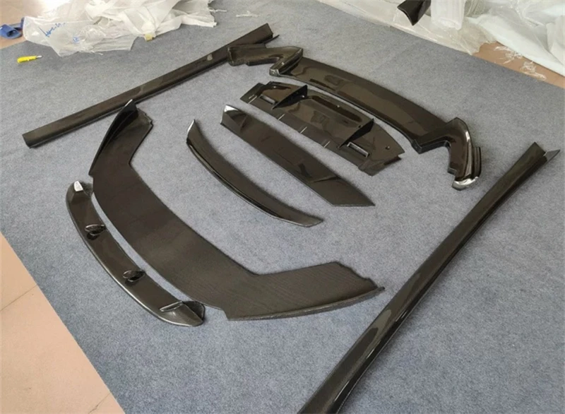 لفيراري كاليفورنيا 2009-2014 ReaI ألياف الكربون الوفير الجبهة الشفاه الخلفية الشفاه الجانب التنانير الذيل الجناح الجذع لوحة الكسوة المفسد عدة