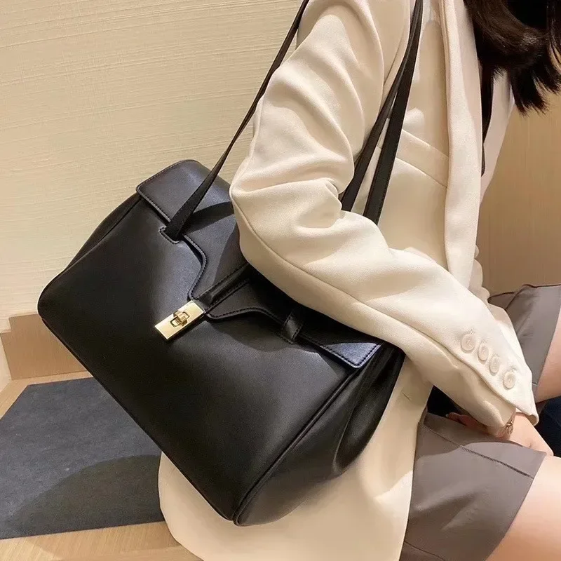 2024 New One-shoulder Cowhide Handbag, Fashionable and Luxurious Women\'s Bag, Simple and Versatile Handheld Armpit Bag