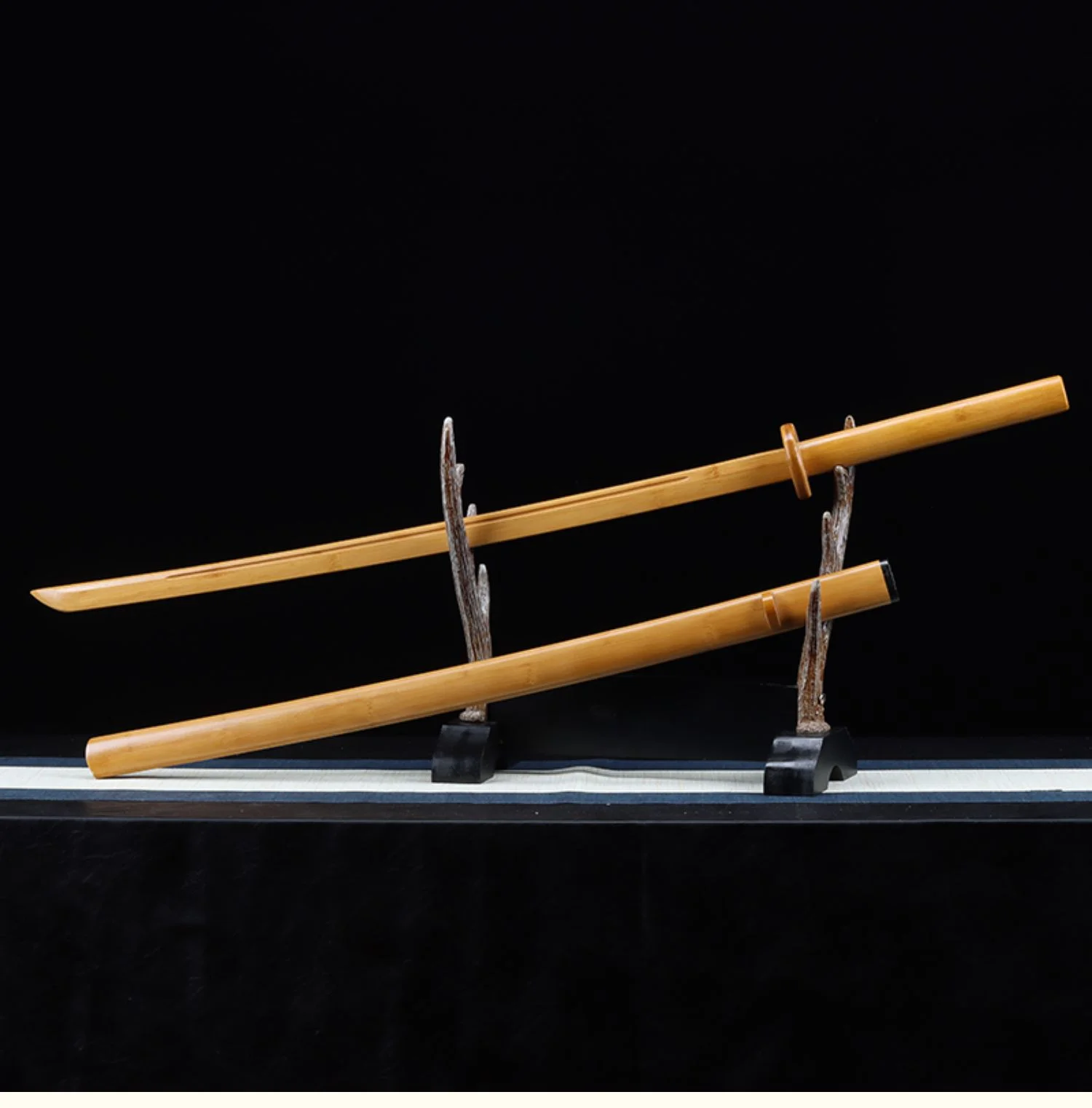 Samurai Solid Wood Sword, All Bamboo, Japanese Iaido Sword, Martial Arts Training Practice Sword, Bamboo Cutting Sword with Sheath, Decorative Performance Sword