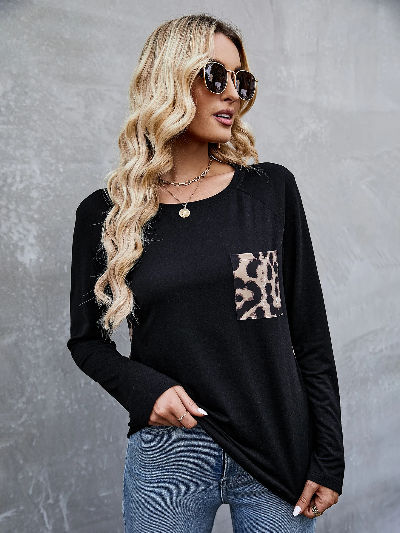 Women Fashion Leopard Printed Tee Shirts Casual O Neck Full Long Sleeve Knitted Tops Ladies Basic Tops With Pockets