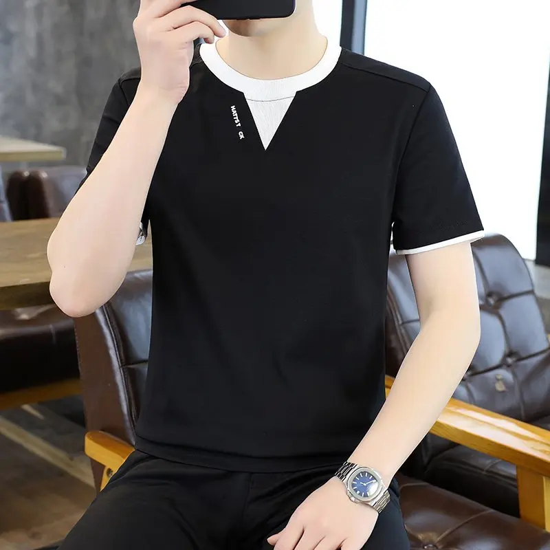 Korean Fashion Patchwork Short Sleeved T-shirt for Men Slim Fit Breathable Casual T-shirts Round Neck Streetwear Men Clothing