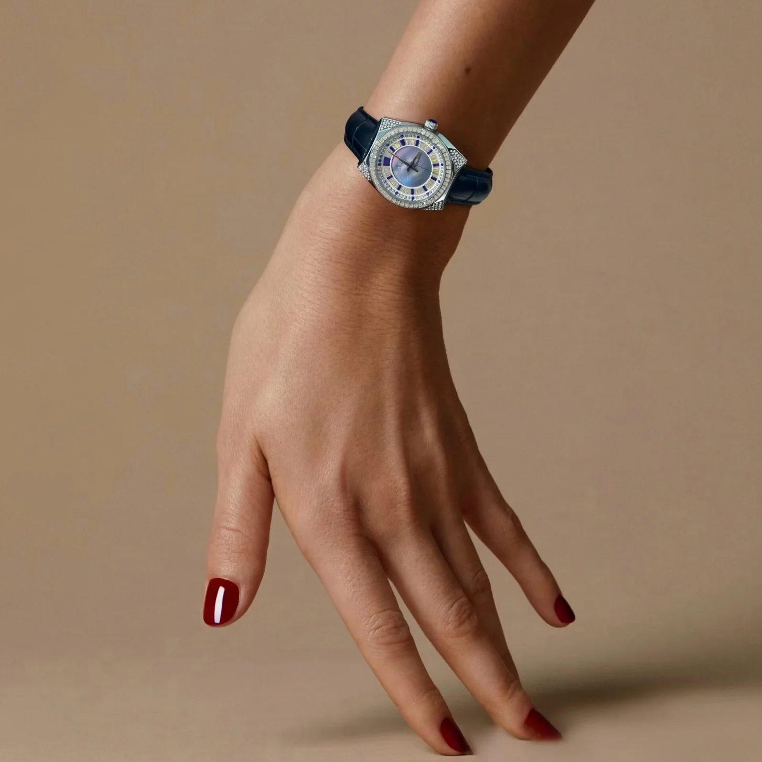 2025latest full diamond ladies watch light luxury niche high-end large dial high-end female fashion watch