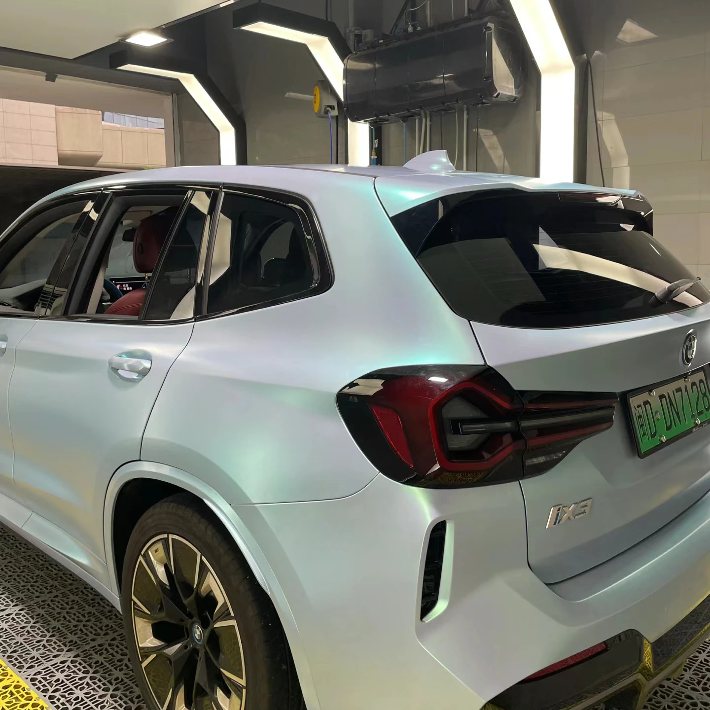 

Metallic Vinyl Car Wrap Film PET Liner Air Release System Bubble-Free Application Popular Wholesale Available