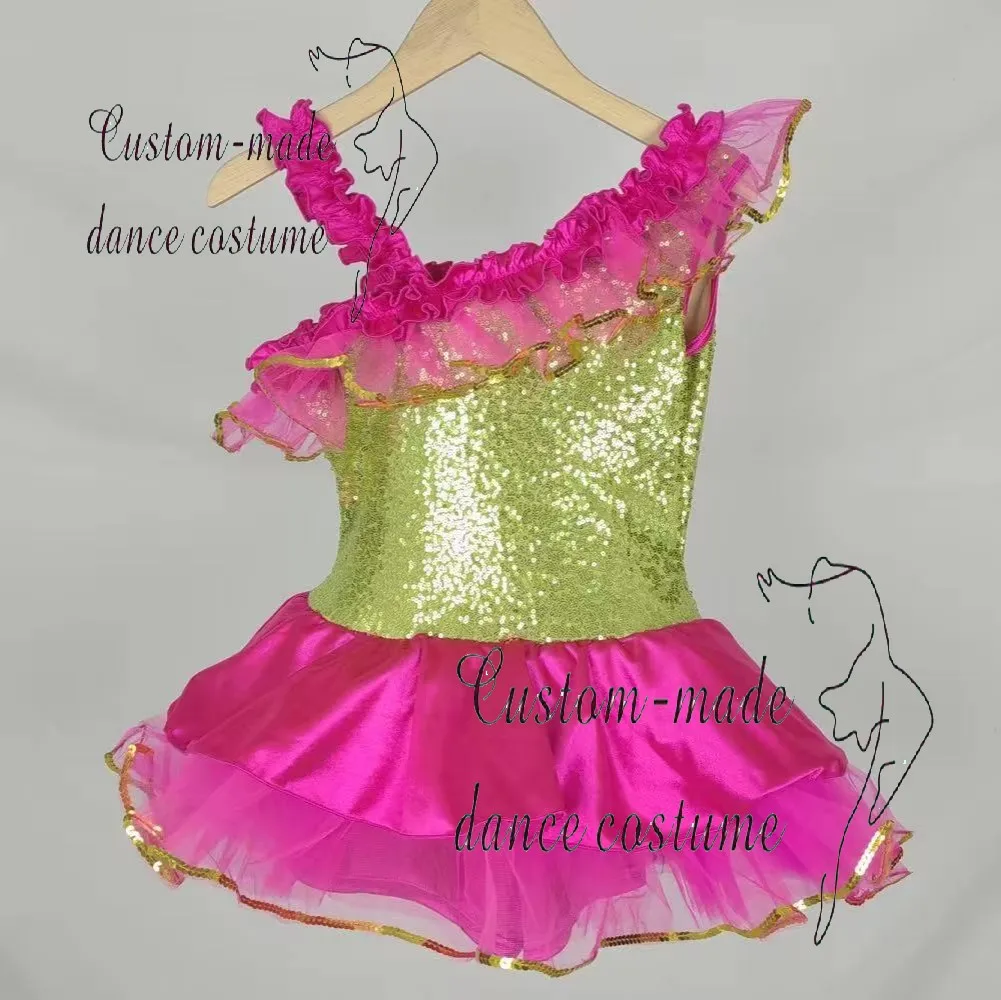 

Children's stage performance costume: cute princess dress for girls with a fluffy, sequined green ballet tutu.