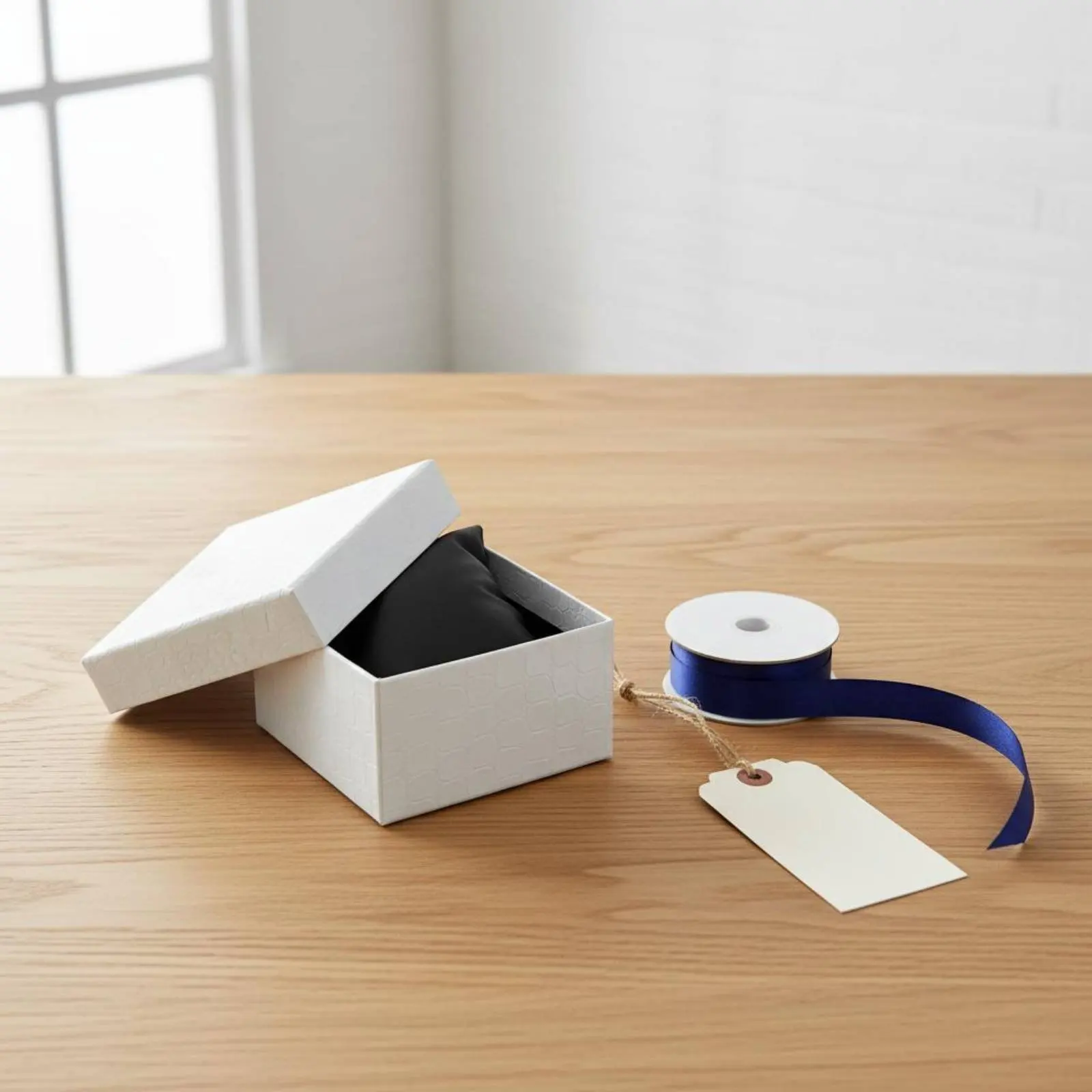 

Watch Gift Box Includes Soft Pillow Single Watch Storage Box