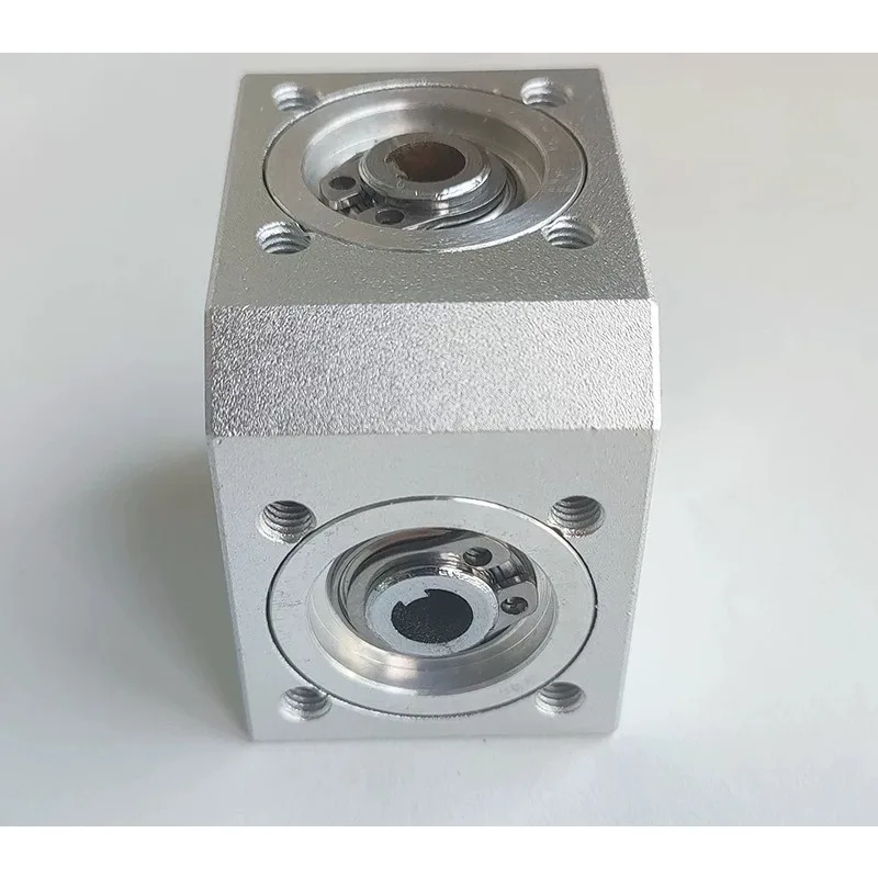 Hole Mount Precision Steering Gear Compact Structure Stable Operation Exquisite Appearance For Limited Small Installation Space