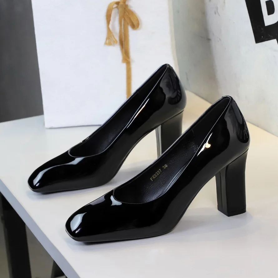 كعب خشن بكعب عالٍ للنساء من الجلد اللامع، نمط بسيط للتنقل، متعدد الاستخدامات، حذاء فردي للعمل المهني برأس مربع #3