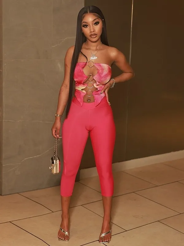 Seksowny komplet: krótki top z wycięciami i spodnie do kolan z tkaniny PVC o średnio niskim stanie, dla kobiet w średnim wieku, spodnie codzienne.