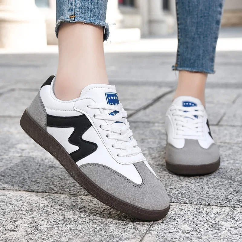 

Autumn Flat Lace Up Leather High Quality Sneakers Fashion Flat-Bottomed Female Gump Sneakers New 2025 Women Casual Walking Shoes
