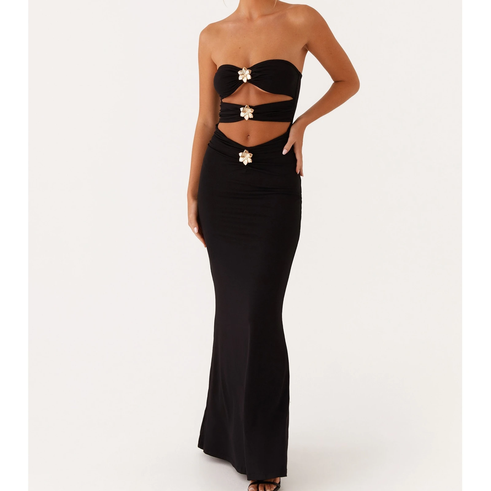 ผู้หญิงที่ไม่มีสายหนังดอกไม้Appliquesแขนกุดชุดเซ็กซี่Beachwearฤดูร้อนHollow Elegant A-Line Slip CamiยาวSundress