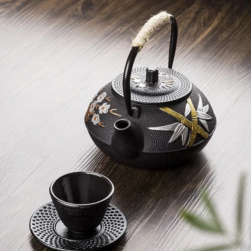 300ML 600ML 800ML Japanese Iron Tea Pot Plum and Bamboo Painted Cast Iron Kettle Boiling Water Set with Strainer Pot