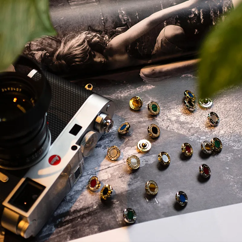 Metal Camera Hot Shoe Cover Shutter Button with Jewelry for Fuji XT5 XT50 XE5 XE4 XS20 X100VI Leica Q2 Q3 M9 M10 M11 Accessories view 3