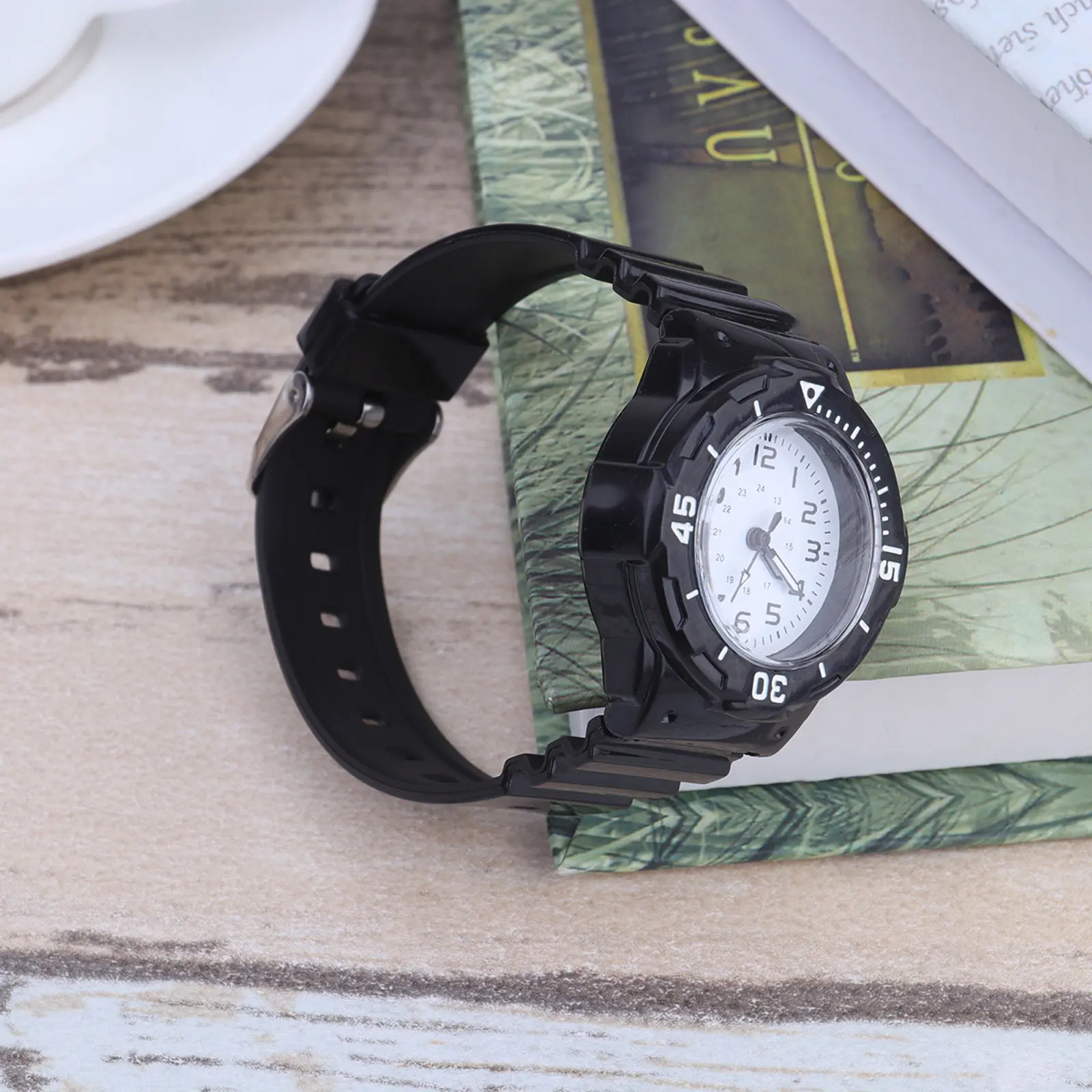 Children Quartz Watch Silicone Band Comfortable Lightweight Stylish Design Arabic Numbers Easy Reading for Kids Daily Wear