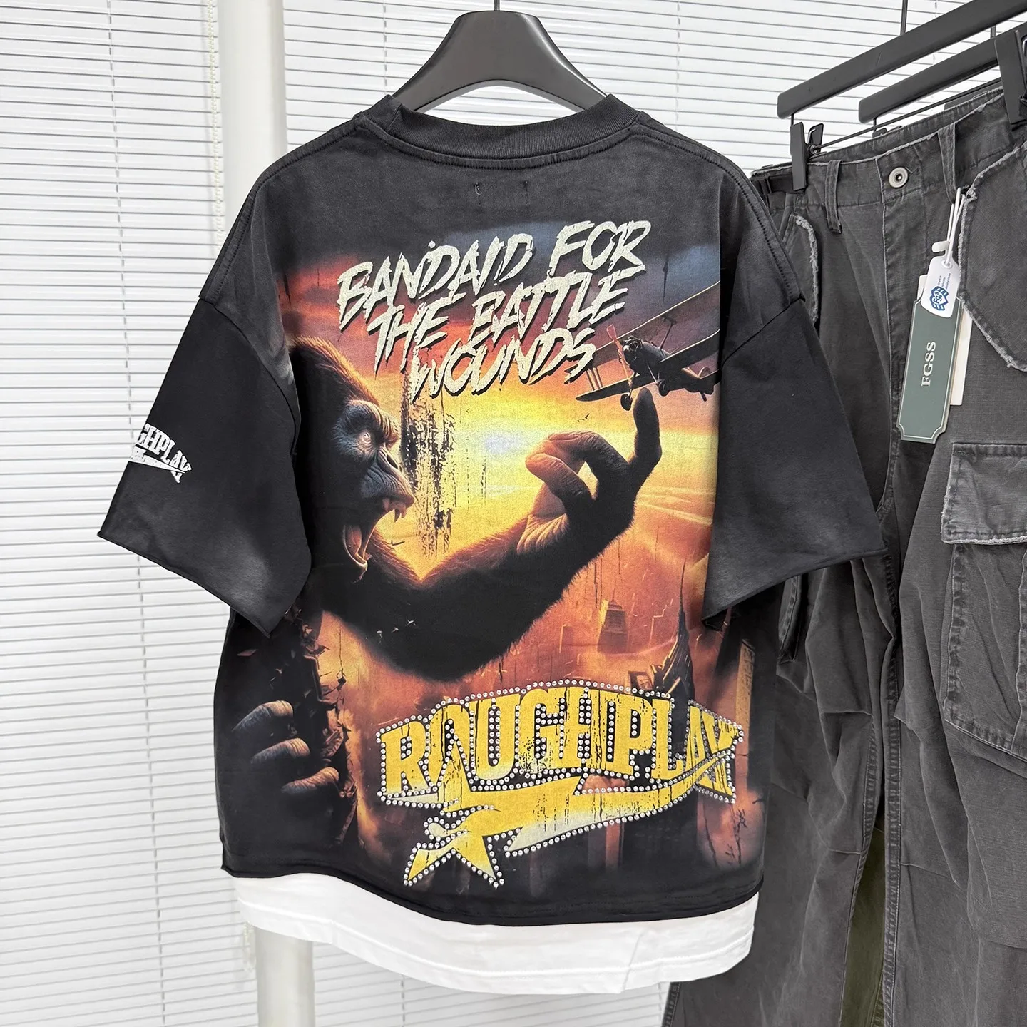 

INS Ретро грубый игровой топ футболка дышащая модная футболка с короткими рукавами Hot Diamonds мужская белая чернила прямой спрей футболка с принтом сцены фильма