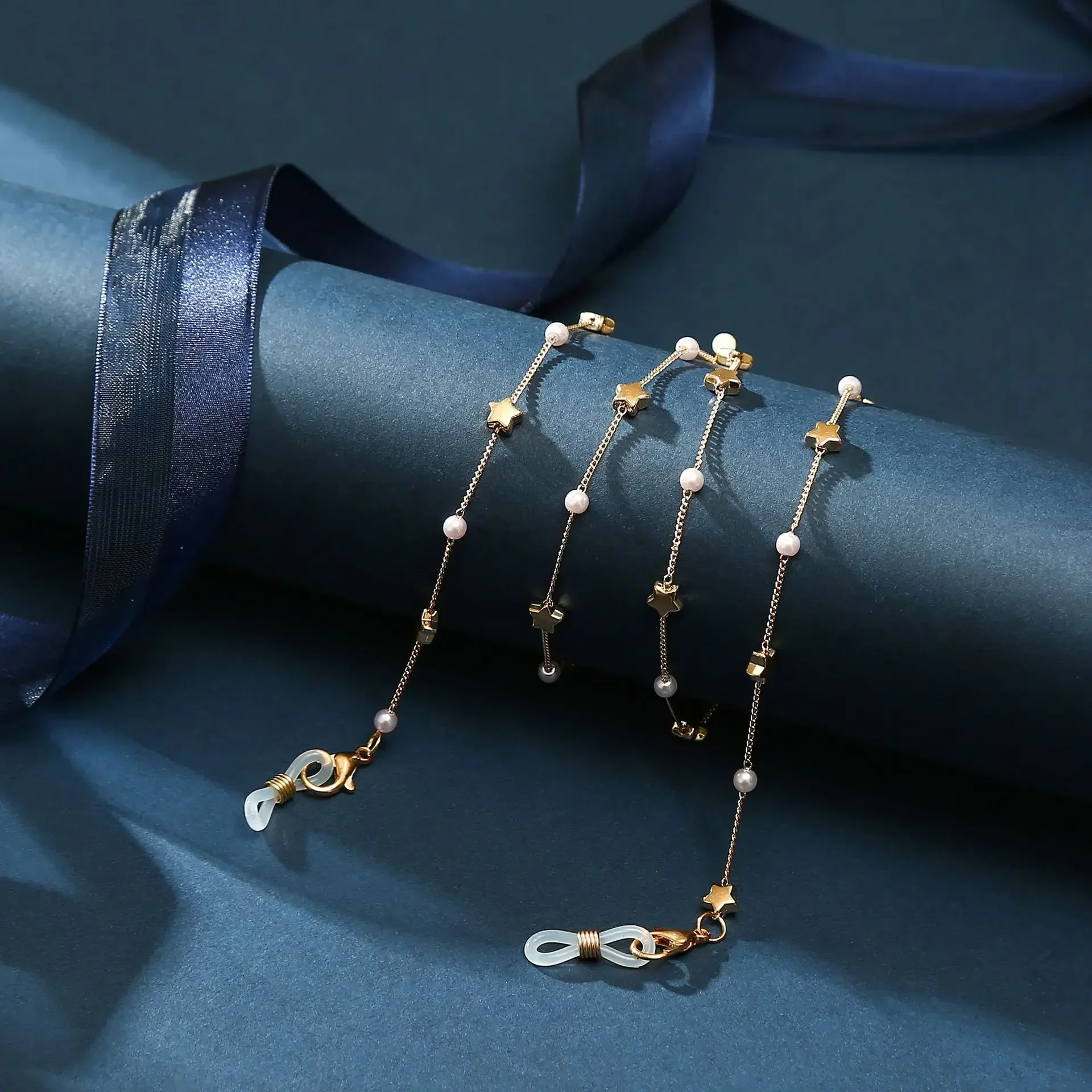 Variant: Glasses Chain 19