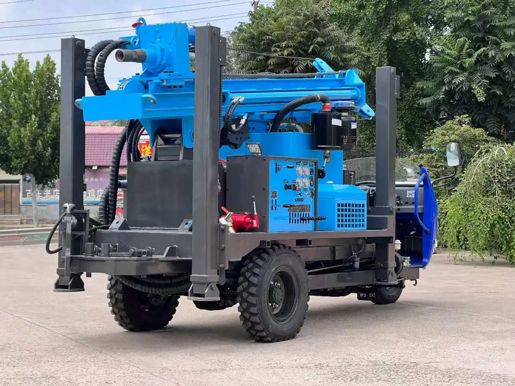 삼륜차 탑재 200m 깊이 수중 시추용 맞춤형 광산 시추 장비