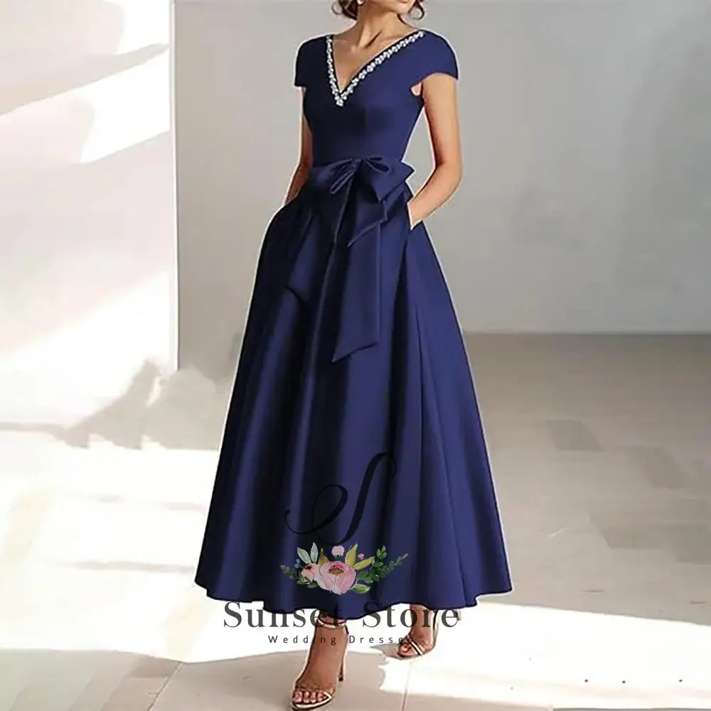 

Элегантное платье для матери невесты по индивидуальному заказу с кристаллами и v-образным вырезом, плиссированным бантом, вечерние платья длиной до чая, свадебный гость D