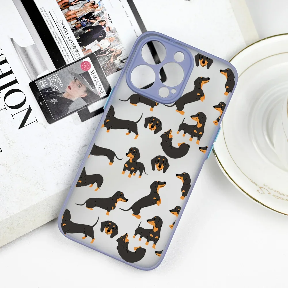 Cute Dachshund Bulldog Phone Case for iPhone 16 11 12 13 14 15 Pro Max Mini SE 7 8 Plus Hard Cover Cartoons Dog Fundas Coque