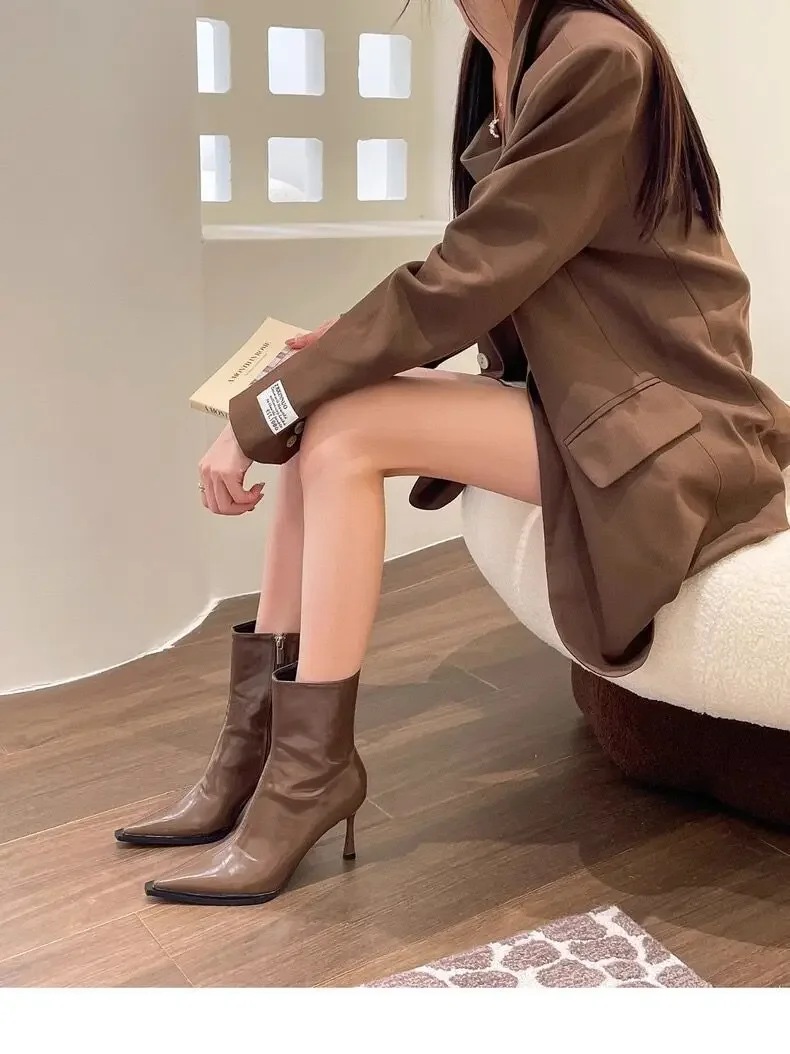 Knöchelstiefel Vintage Herbst Neue Mode High Heels Damen Sexy Spitze Lackleder Schmalstiefel Damen Braun Kurze Booties – Detail 7