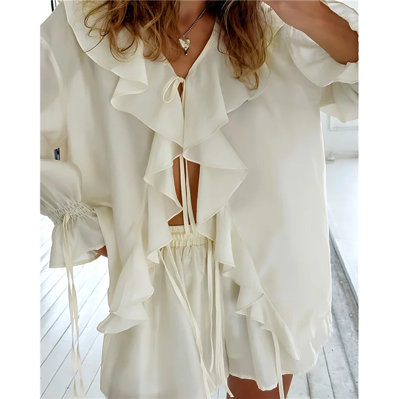 

Women's French V-Neck Loose Ruffled Shirt And Shorts Suit Two-Piece Suit