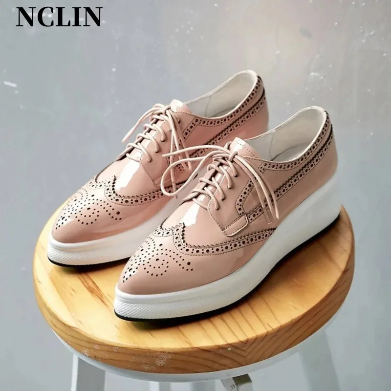 2024 New British Style Brogue Women Shoes Lace Up Genuine Leather Well-ventilated High Bottom Sneakers Vulcanized Shoes Handmade