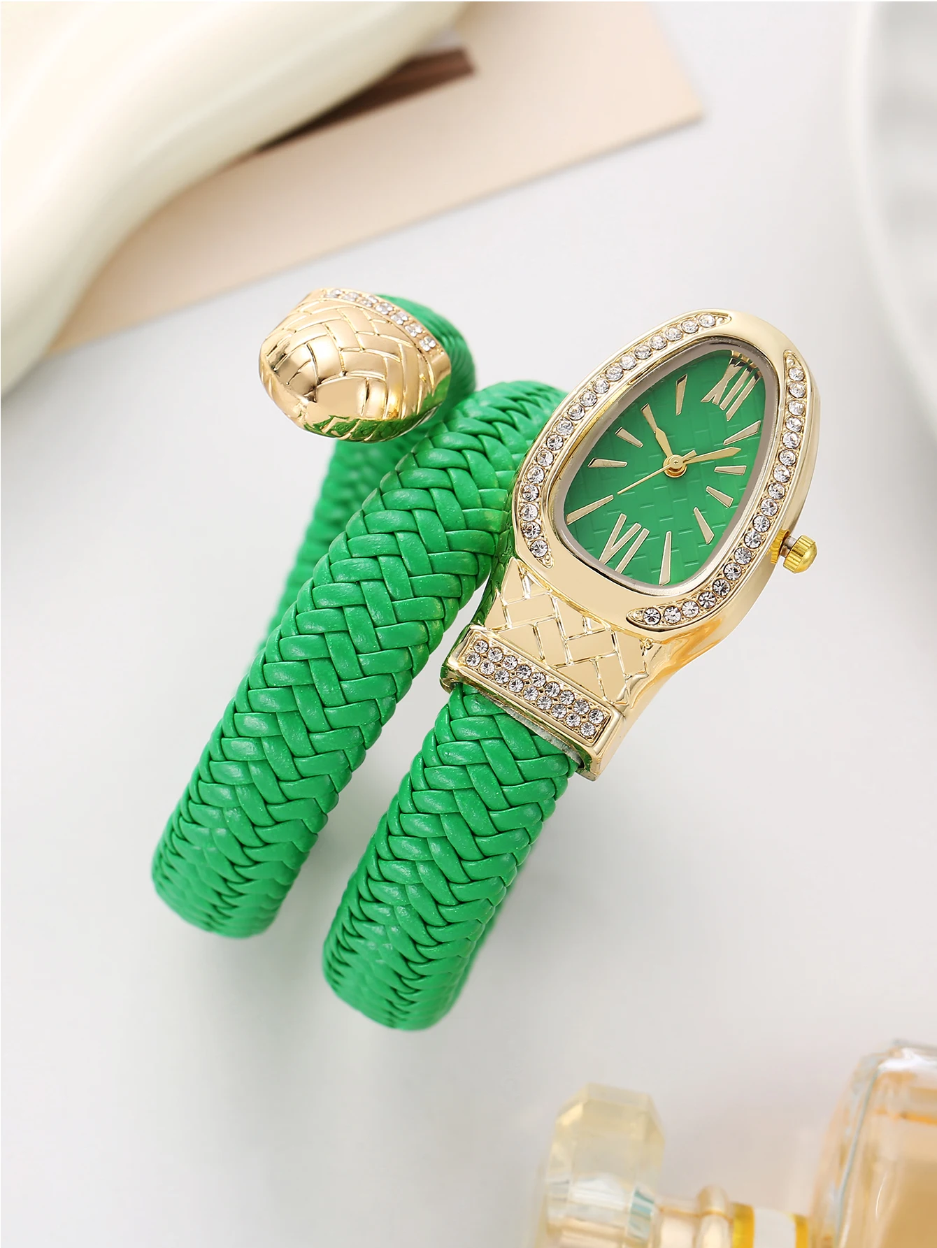

Serpentine women's bracelet showcases creativity, versatile quartz watch, personalized bracelet watch