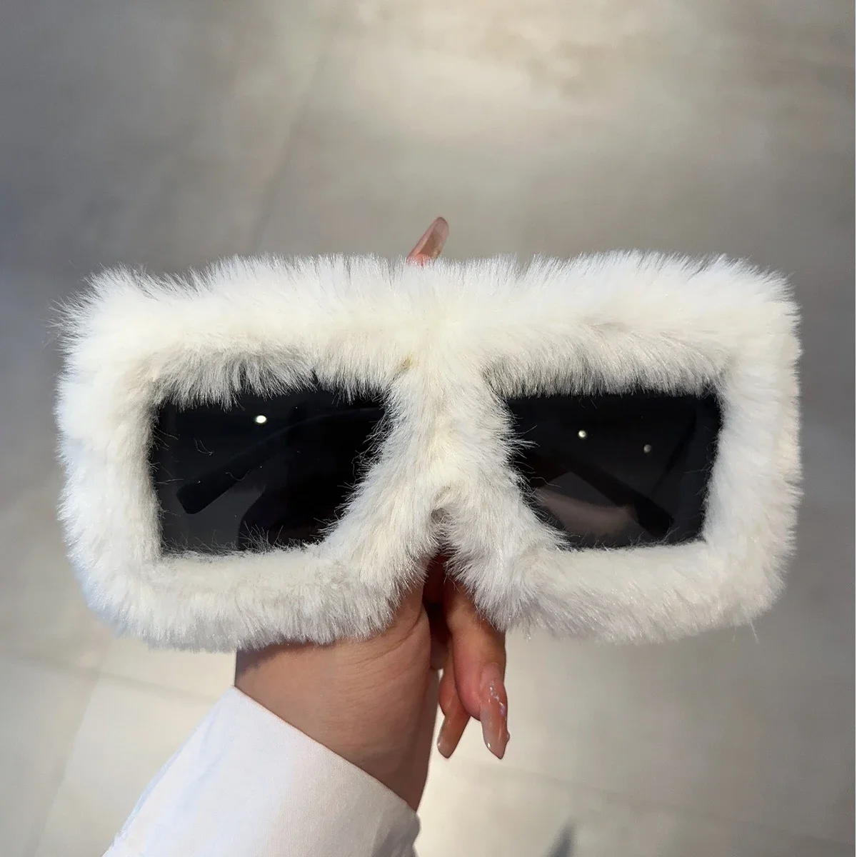 Women Oversized Square Sunglasses New Fashion Furrry Frame Gradient Shades Eyewear Retro Brand Design Winter Sun Glasses