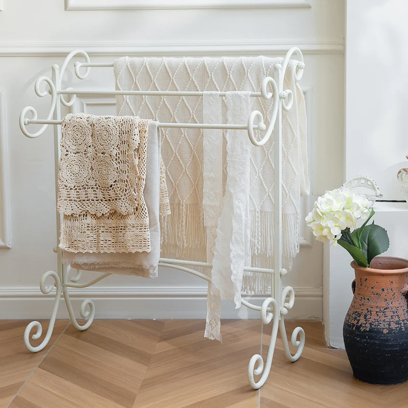 

French towel rack retro living room bedroom coat rack storage display rack creative simple shelf