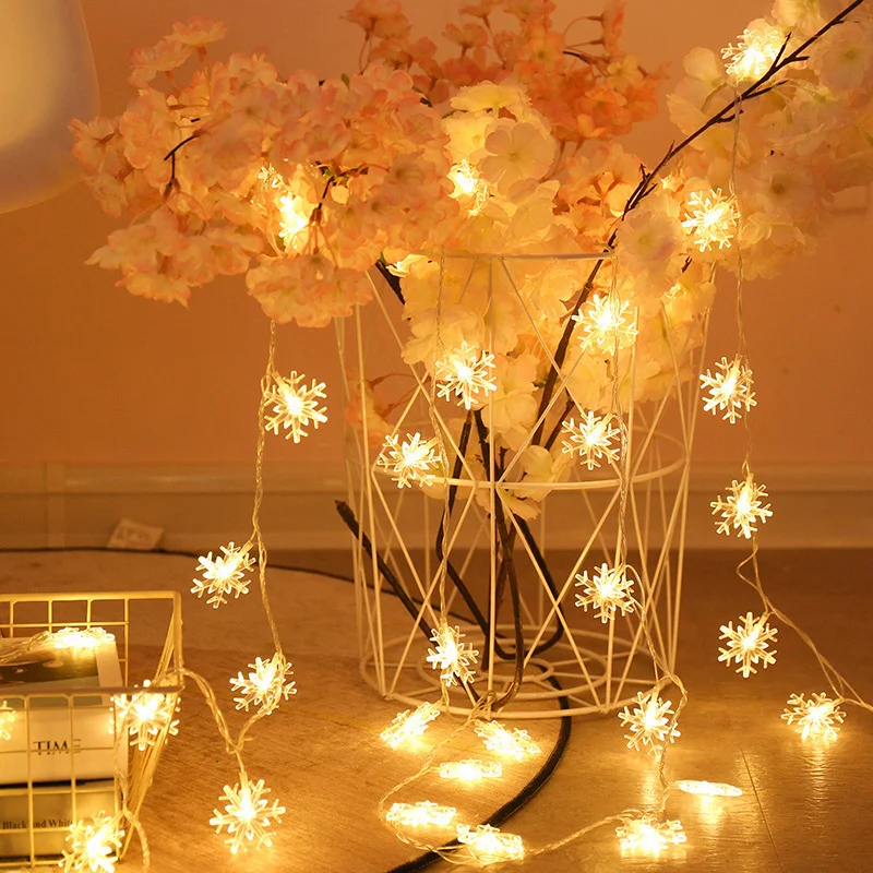 Snowflake LED String Lights Fairy Lights LED Lights Battery/USB Powered Garland New Year\'s Christmas Decorations Noel Navidad