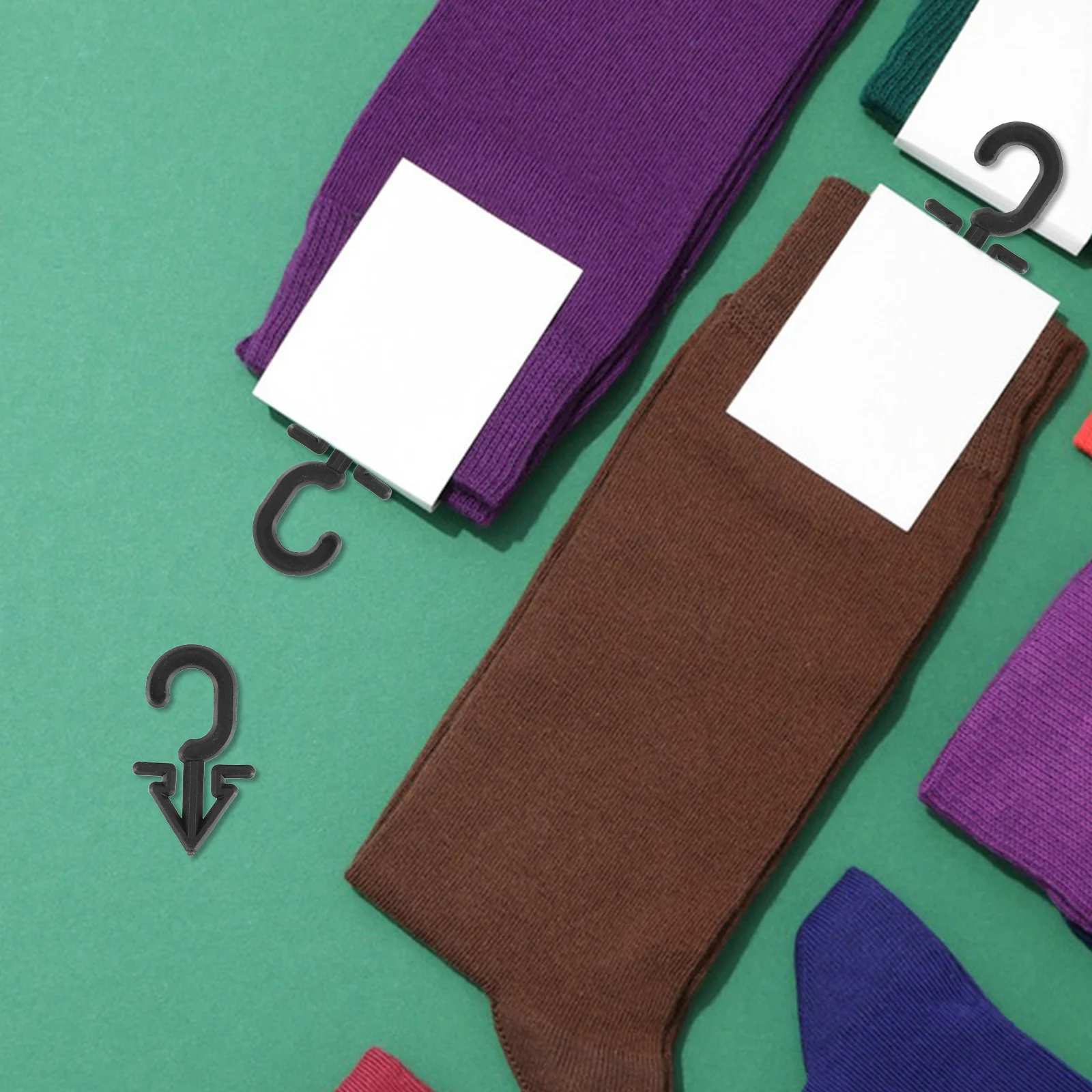 

200Pcs Hanging Display Hooks Plastic Multipurpose Retail Accessories Sock Hat Gloves Underwear Merchandising Fasteners