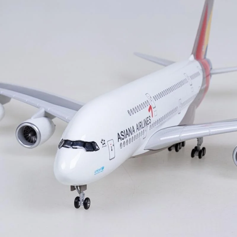 Air-bus A380 Asiana Airlines Aircraft Metal Plastic Model 1:160 Scale 47cm Resin Material Features Collections And Displays