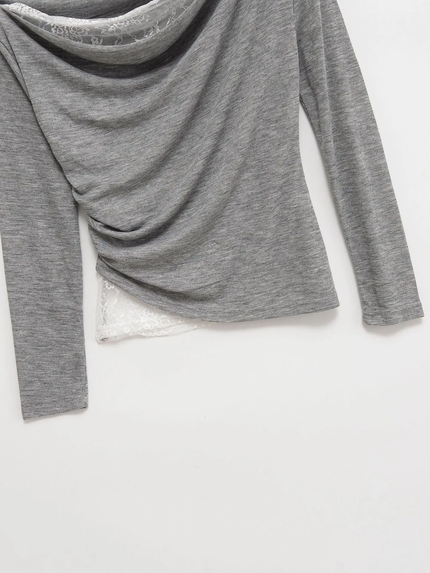 2025 primavera e autunno nuovo stile europeo e americano falso in due pezzi cuciture in pizzo pieghettato leggero stile maturo T-shirt