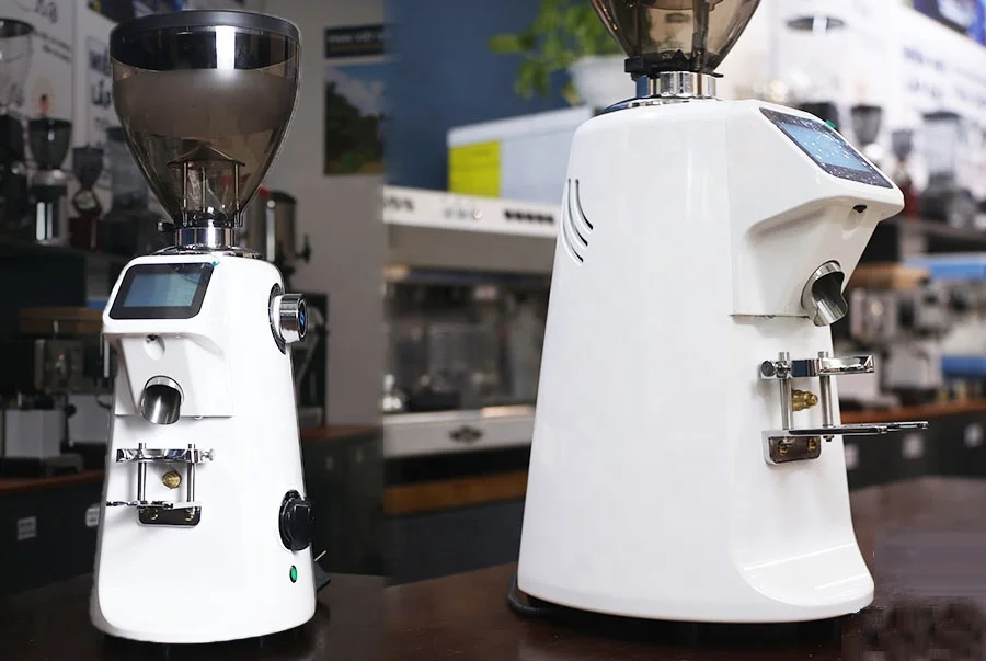 مطحنة قهوة كهربائية من الفولاذ المقاوم للصدأ بإضاءة LED تجارية من Cafe Industrial Professional مقاس 74 مم