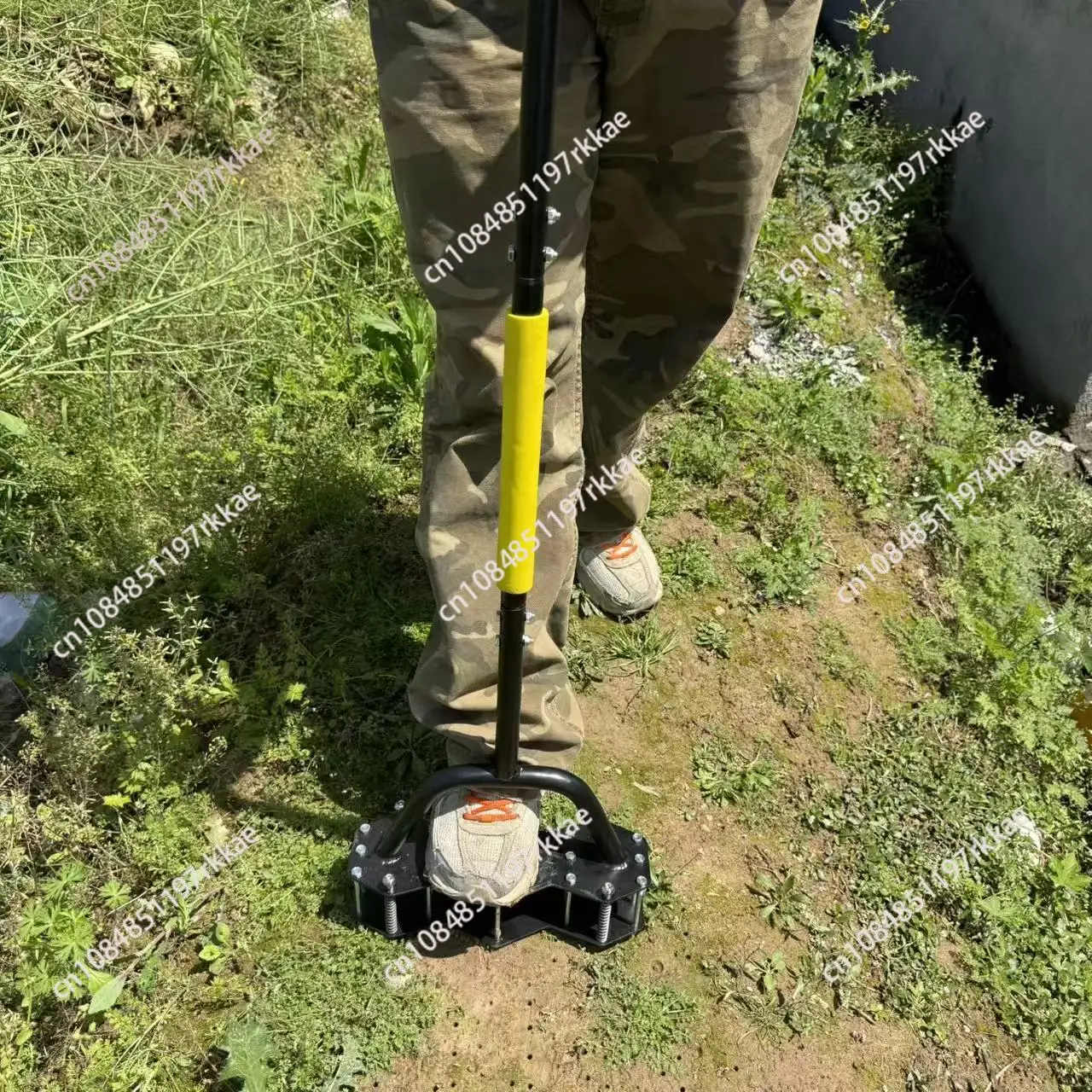 Lawn Cutting Tools Manual Turner Orchard Aerator Garden Labor-saving Soil Punch Gardening Tools