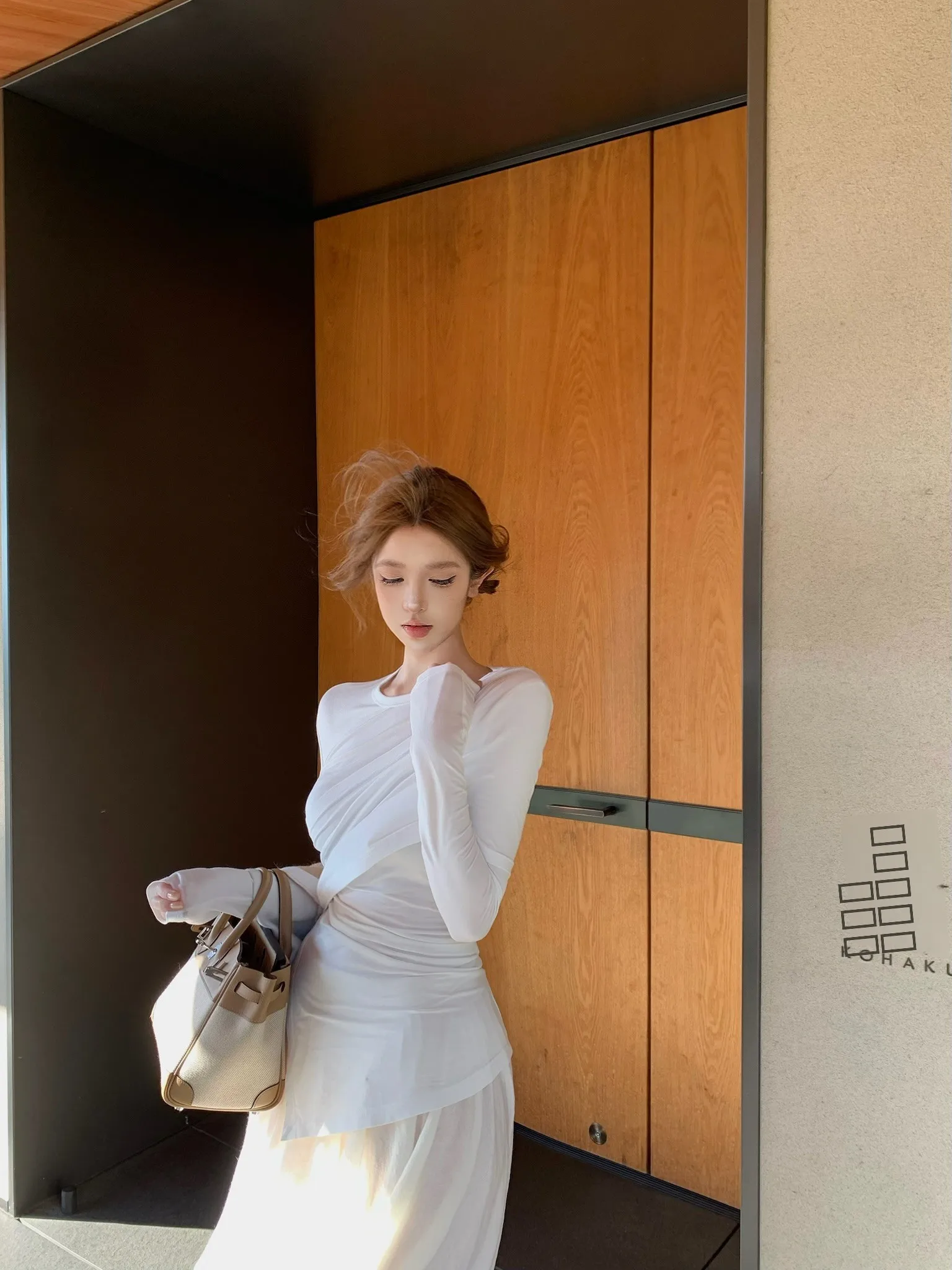 

Женская приталенная базовая футболка Woppei с длинным рукавом для осени и зимы, повседневная, деконструированная, с плиссировкой, для ношения под одеждой