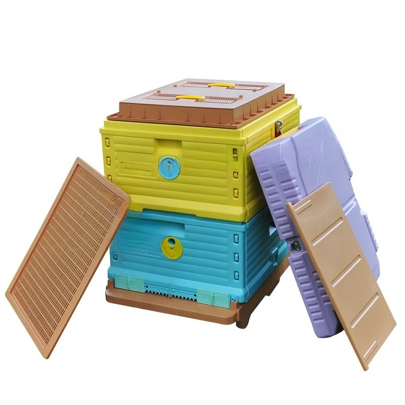Beehive, colored plastic thermal insulation beehive, multi-functional full set of standard nest door accessories with nest frame