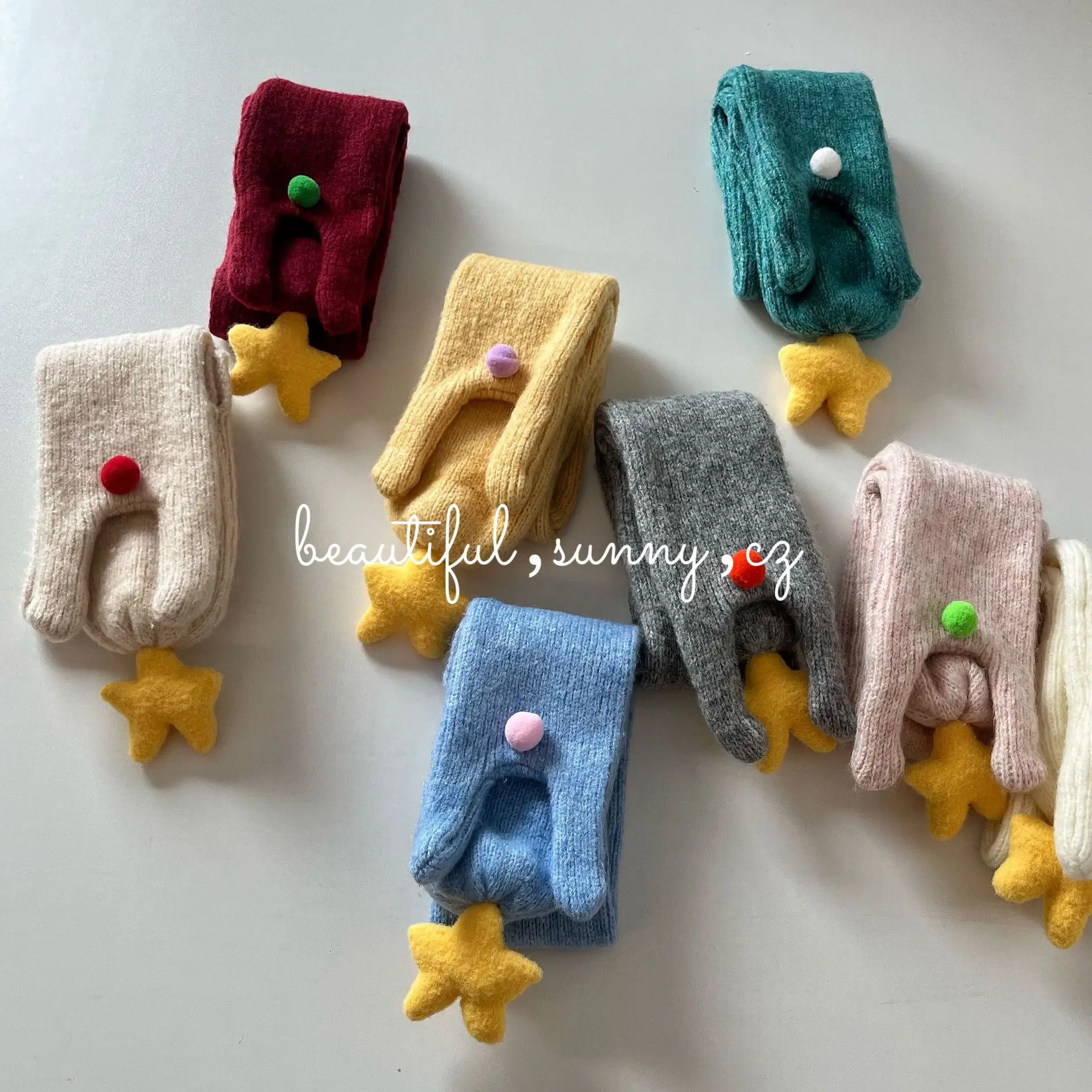 Korean Retro Children's Collision Ball Cross Neck for Boys and Girls Cute Fashioable Baby Winter Warm Scarf