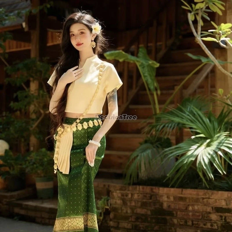 

2024 chinese yunnan travel photography wearing xishuangbanna dai ethnic splashing garment temperament printing thailand clothing
