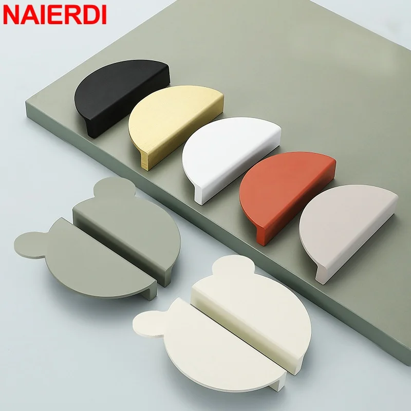 NAIERDI 2PCS Cartoon Bear Cabinet Handles Colorful Decorative Drawer Cabinet Pulls for Kids Room Drawer Door Furniture Knobs