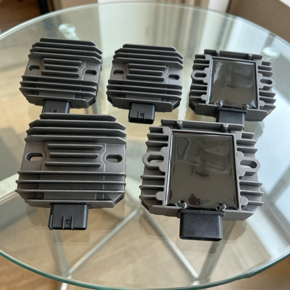 

1pc Regulated Voltage Regulator Rectifier For KAWASAKI VN900 VN Vulcano 900 Custom Classic LT ZR1000 Z1000 ZR Z 1000 32800-32E00