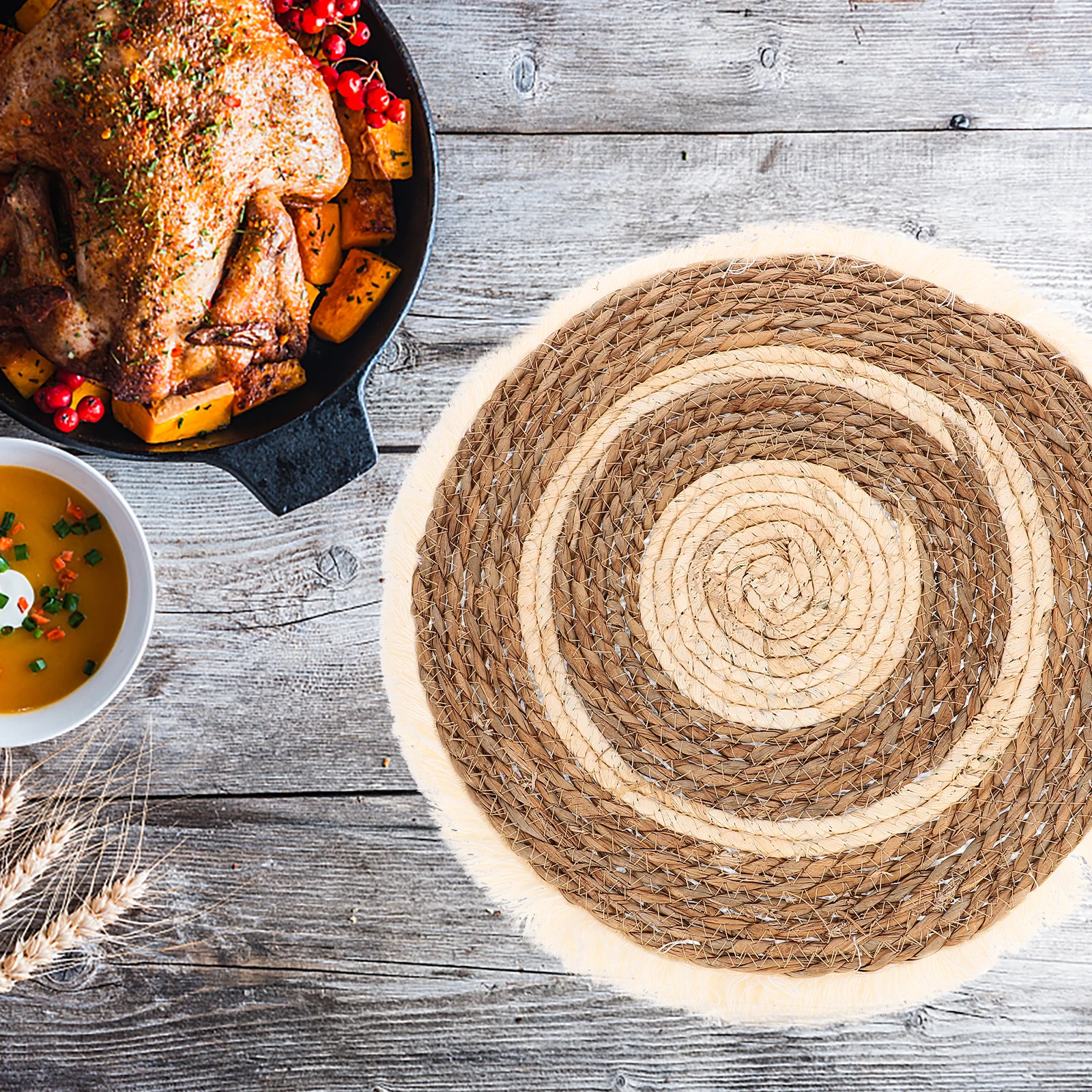 

Rustic Cattail Grass Placemats 25cm Round Fringe Insulation Pads Non Slip Table Mats Coasters Cup Plate Mat Kitchen Decor