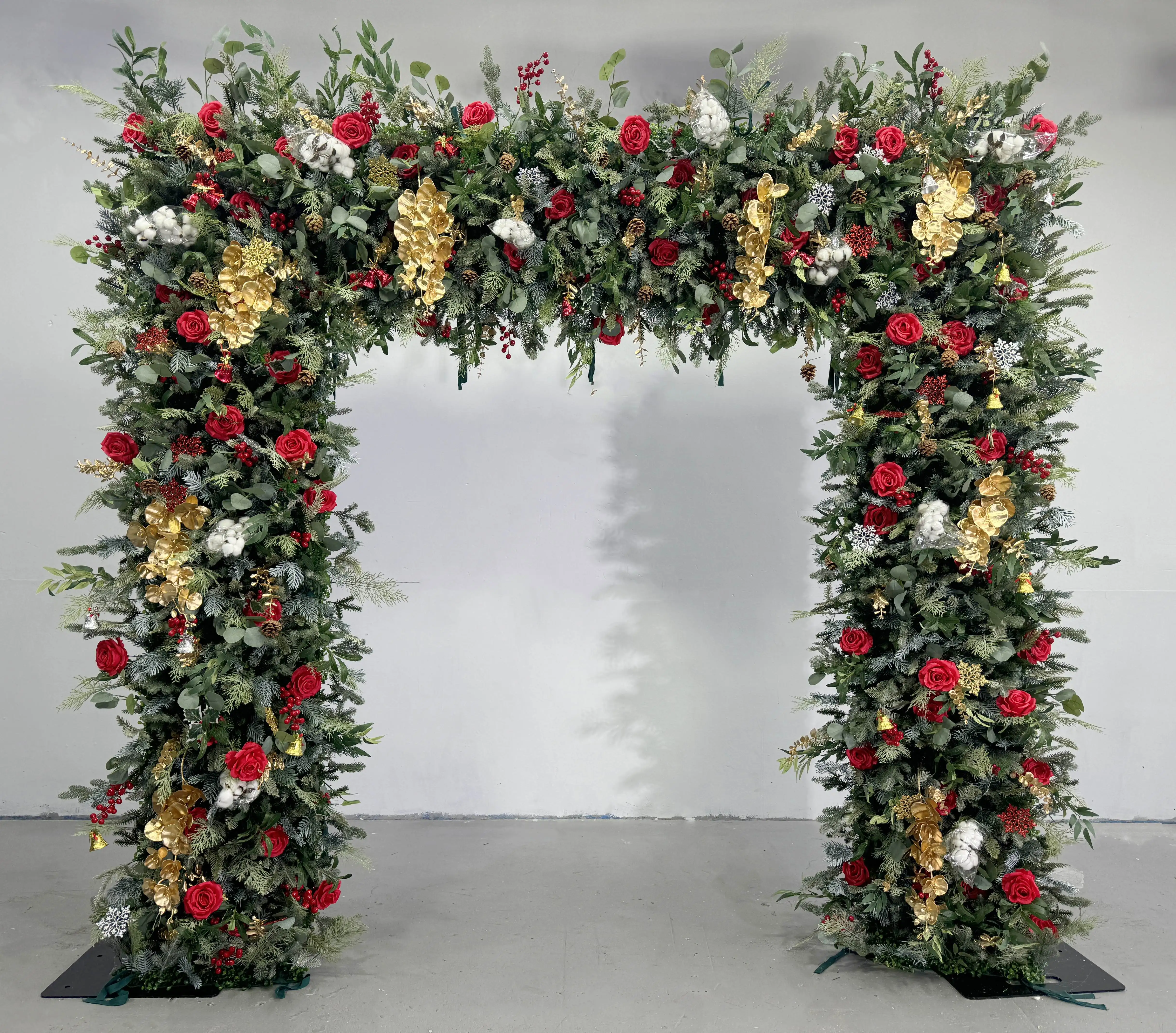

Custom Artificial Flower Arch Wedding Arch For Christmas Decorations