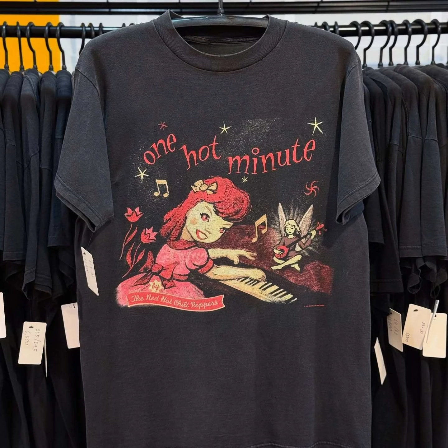 Vintage Red Hot Chili Peppers One Hot Minute RHCP 1995 Band Graphic Tee Cotton Mens Womens T-Shirt Summer Streetwear