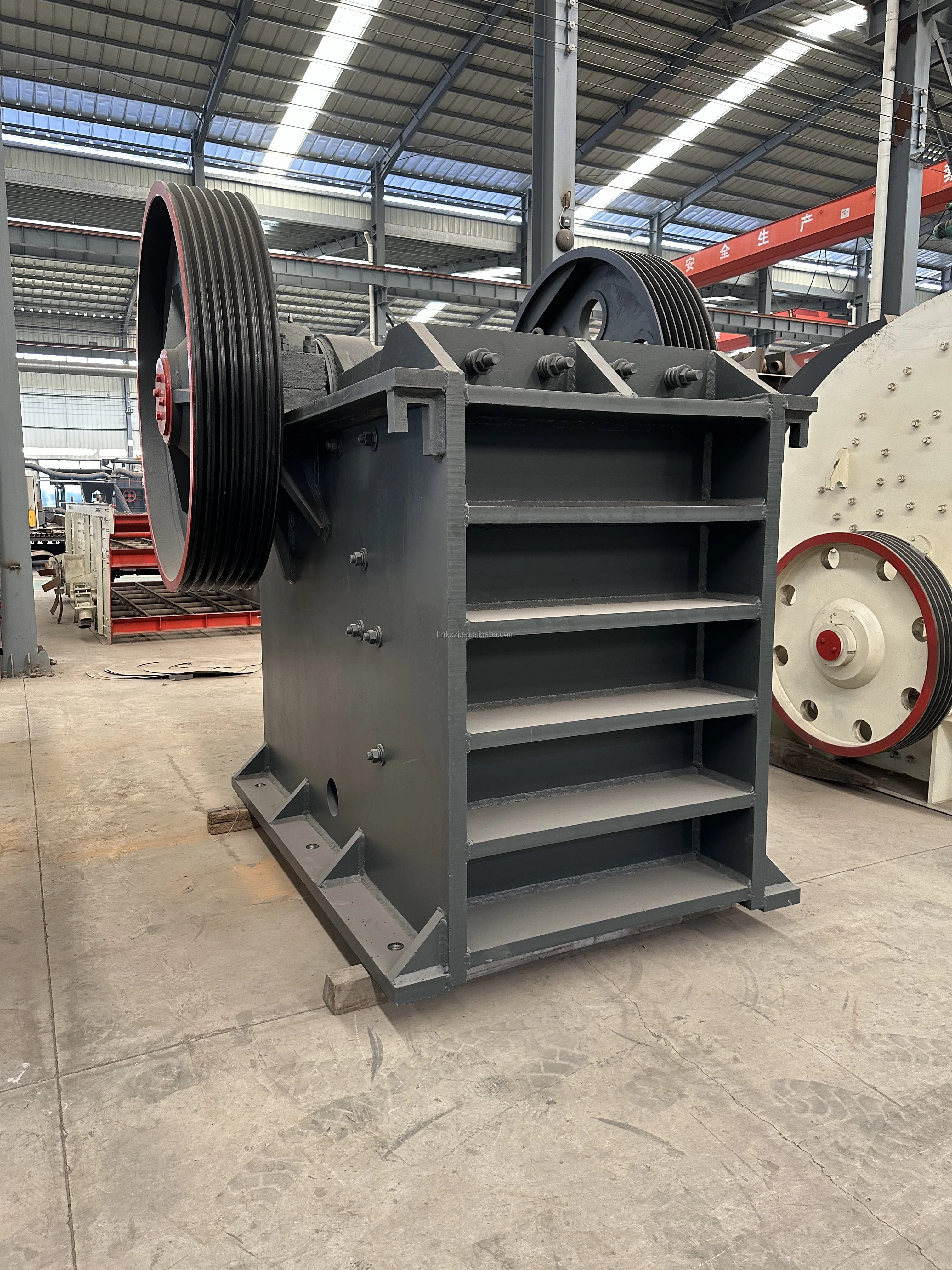 Excellent Quality Factory Direct Sales Suitable for Construction Waste Crushing Jaw Crusher