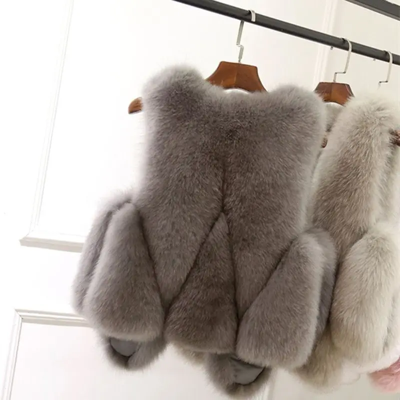 High Quality Fake Fur Vest Coat 2024 Faux  Warm Women  Vests Winter Fashionable Solid Color Women\'s s Jacket T225