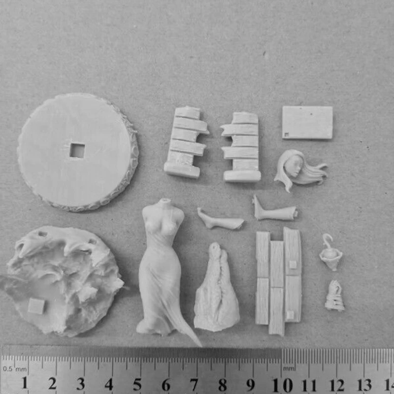 Crocodile Gift Resin Figure Full 1/24 Scale 75mm Model Kit Diy Miniatures GK Unassembled and Unpainted Diorama Toys