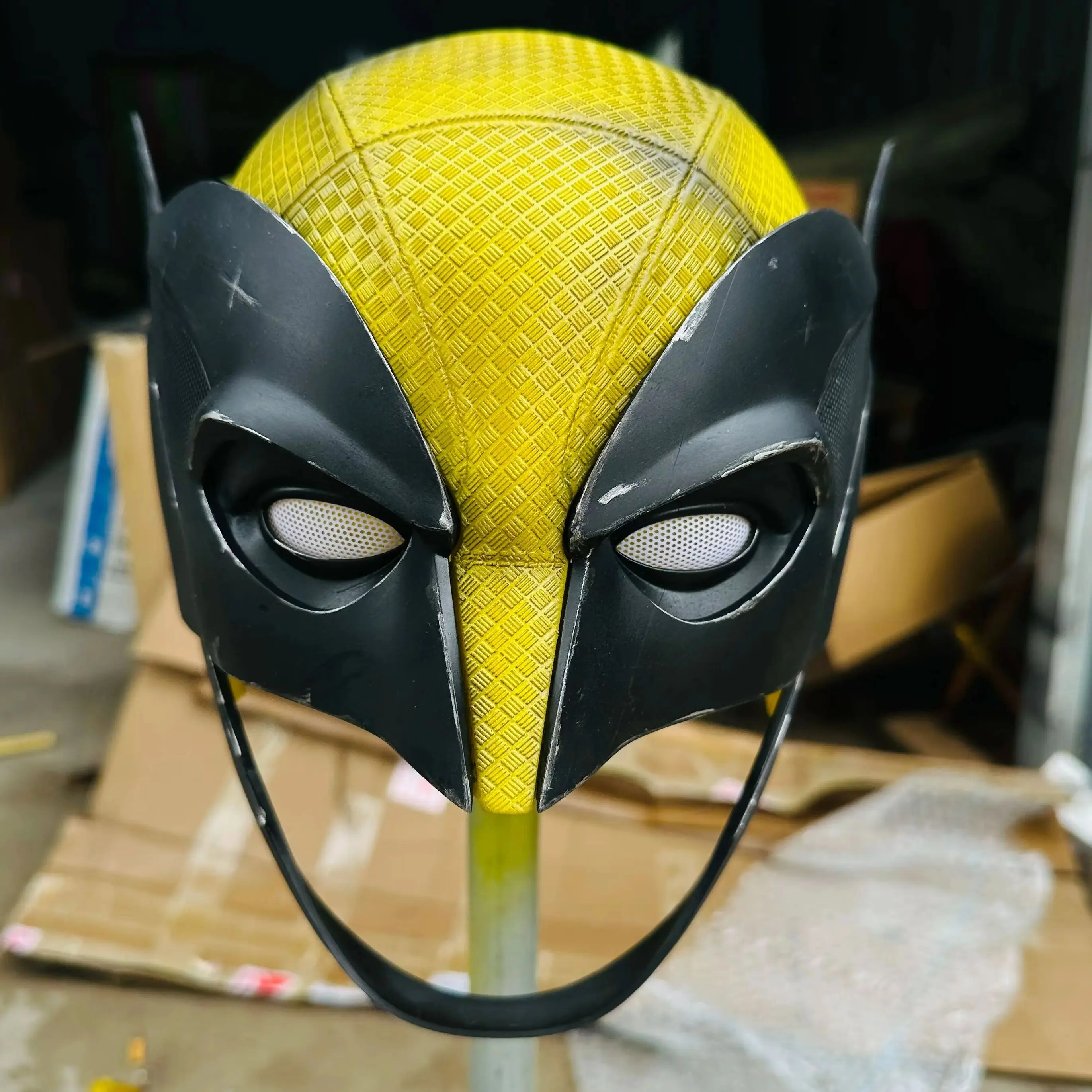 Deadpool 3 Deadpool & Wolverine Helmet with Magnetic Chin 1:1 Wearable Battle Damaged Wolverine Mask Halloween Cosplay Helmet